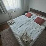 Valley Vendeghaz بيت ضيافة 3*