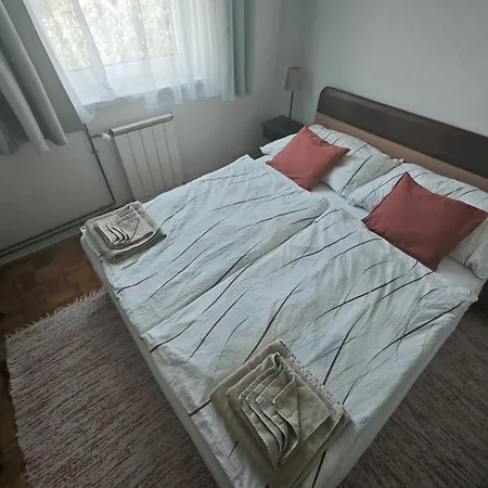 Valley Vendeghaz 招待所 3*