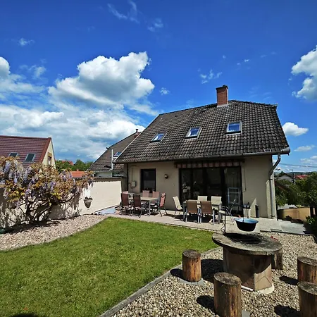 Valley Vendeghaz 招待所 3*