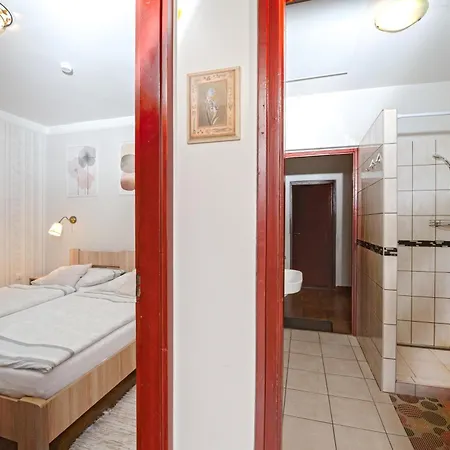 Valley Vendeghaz Πανσιόν